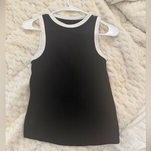 Commense Black and White Sleeveless Tank Top